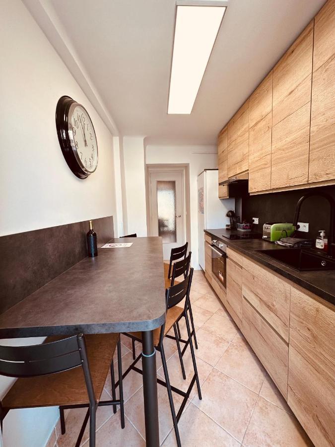 The Nice - 3 Rooms, 3Air Cond, 3Tv, 3Fans, 2 Wc, Wifi Everywhere 5Min Aeroport, Train, Beach, 1Min Tram, 15 Min Centre, Port, Parking Possible Exterior foto